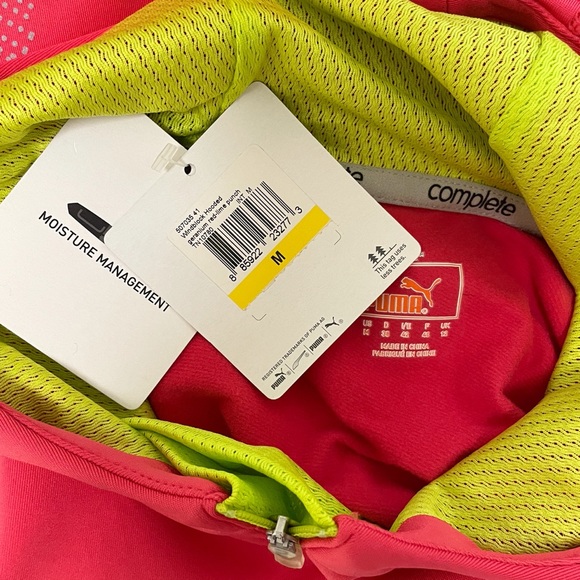 Puma Geranium Punch Windblock Hooded Soft Shell - Picture 8 of 13